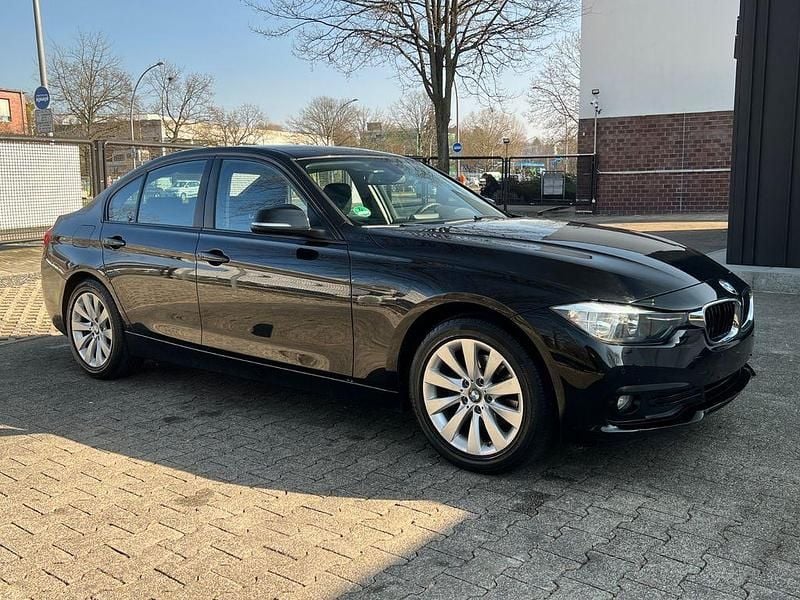 Gebraucht BMW 316 116 PS (85 kW) 2016 Schwarz Limousine