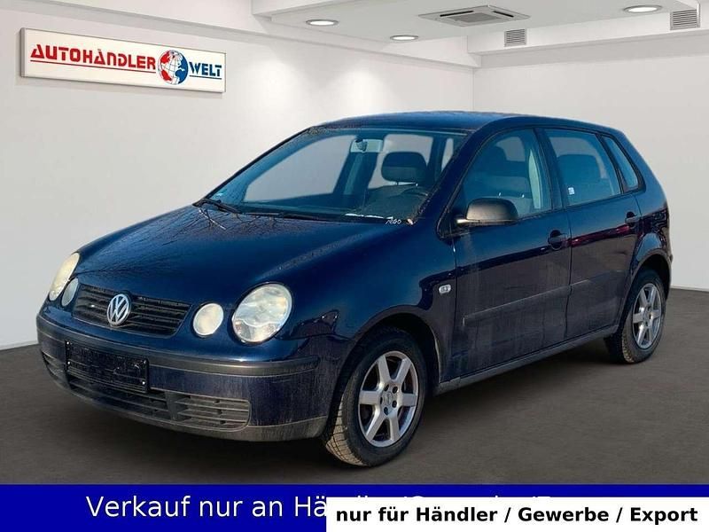 Blau Gebraucht 2002 VW Polo Comfortline Limousine | 450 € (Superpreis) - Bild 1/3