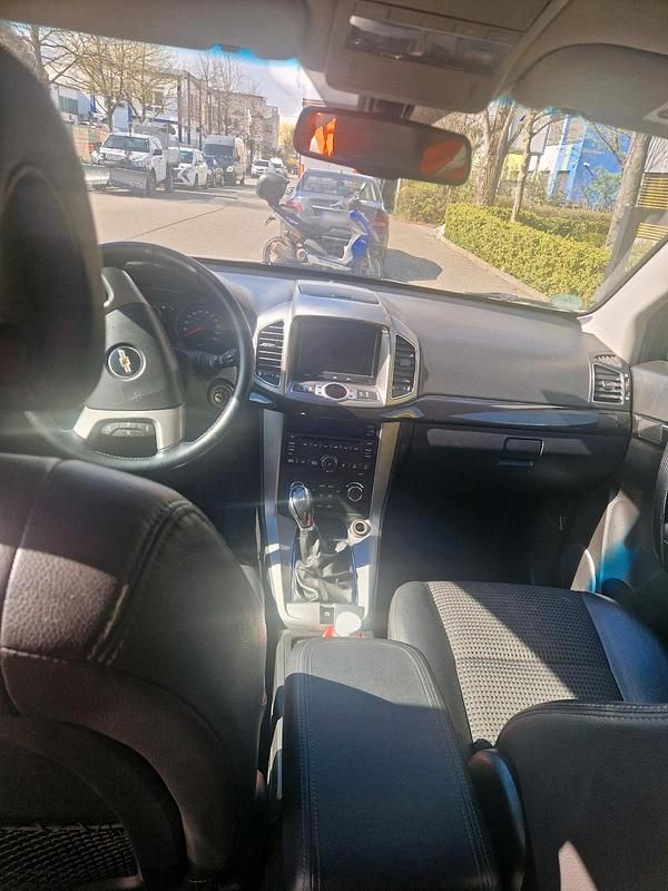 Gebraucht Chevrolet Captiva 167 PS (122 kW) 2012 Silber SUV