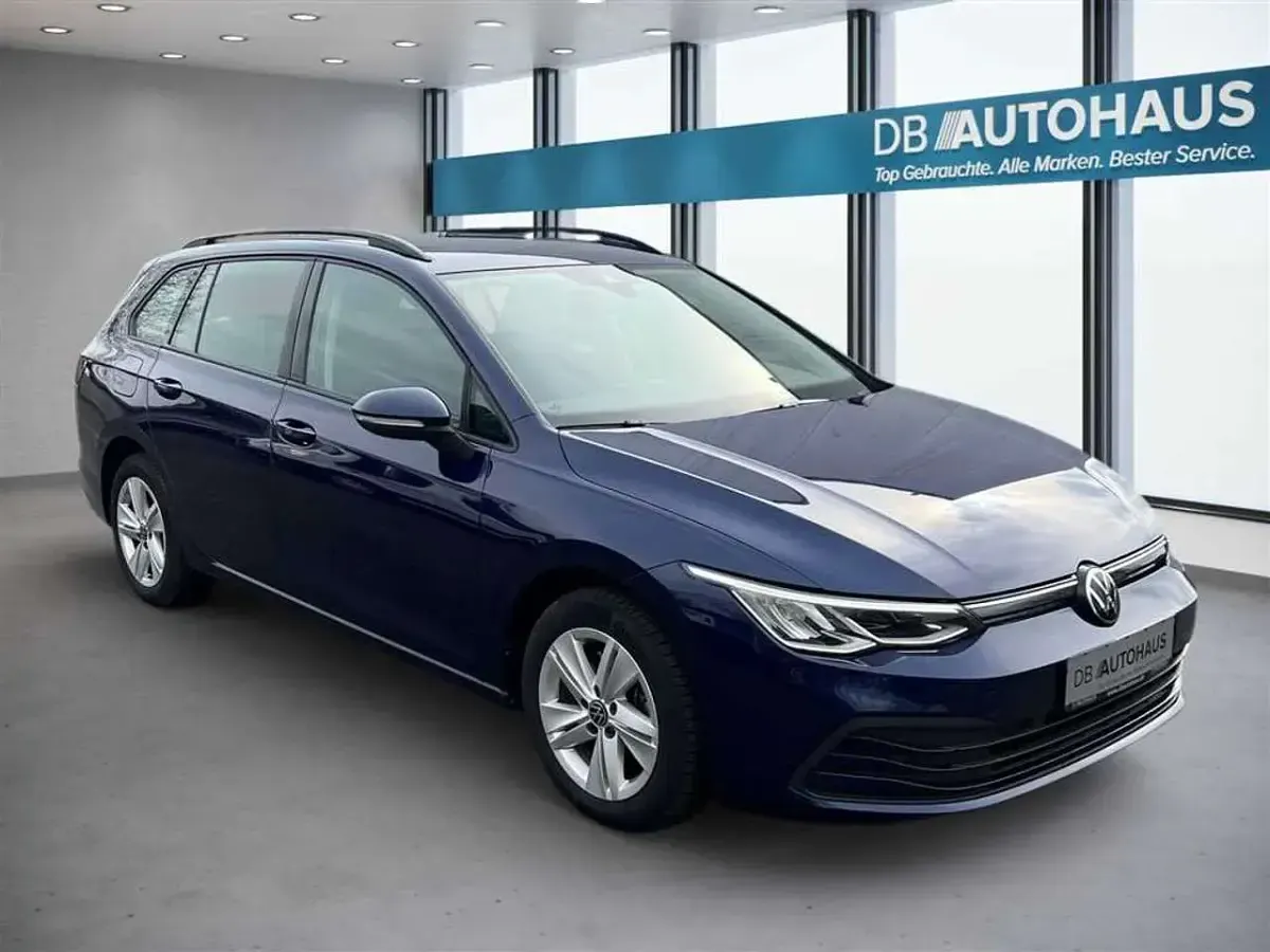 Gebraucht VW Golf VIII Life 116 PS (85 kW) 2023 Blau Kombi