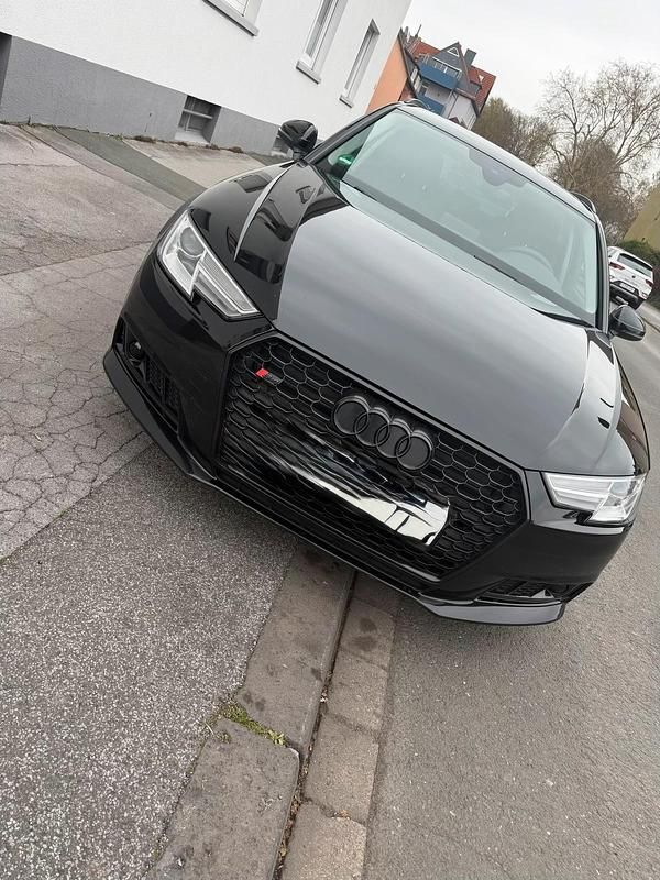 Gebraucht Audi A4 150 PS (110 kW) 2016 Schwarz Kombi