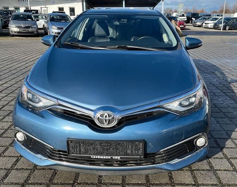 Gebraucht Toyota Auris Executive 111 PS (81 kW) 2015 Blau Limousine