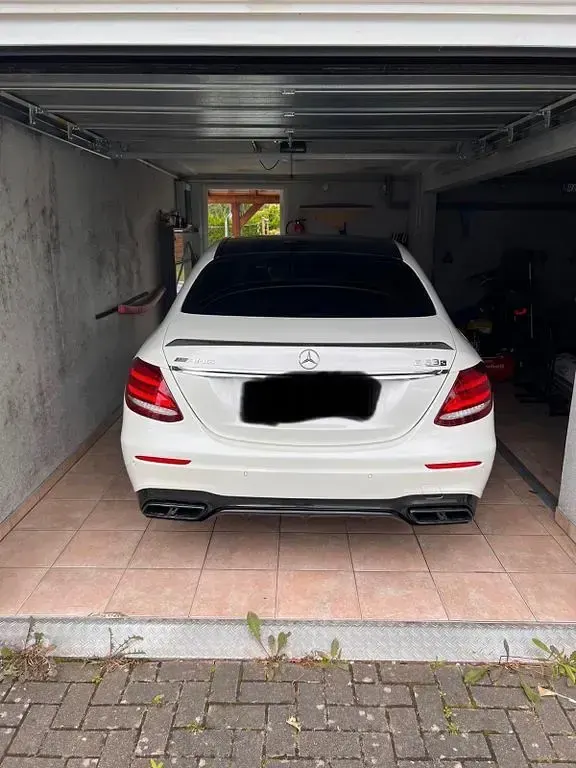 Gebraucht Mercedes E63S AMG AMG 612 PS (450 kW) 2018 Weiß Limousine