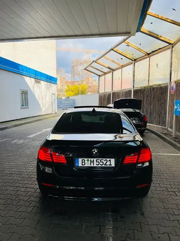 Gebraucht BMW 523 M Sport 204 PS (150 kW) 2010 Schwarz Limousine