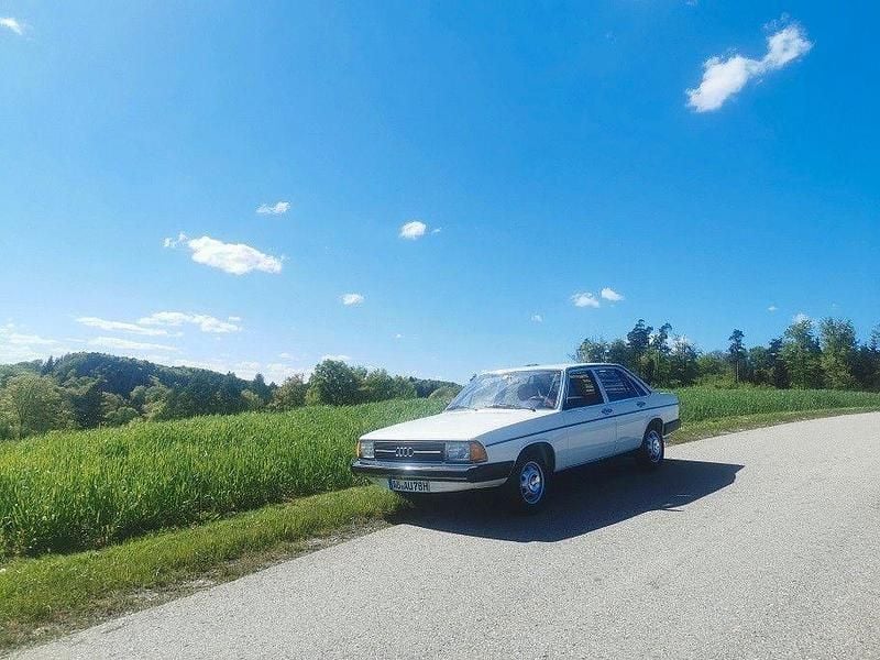 Weiß Gebraucht 1978 Audi 100 Basis Limousine | 4.999 € - Bild 1/4