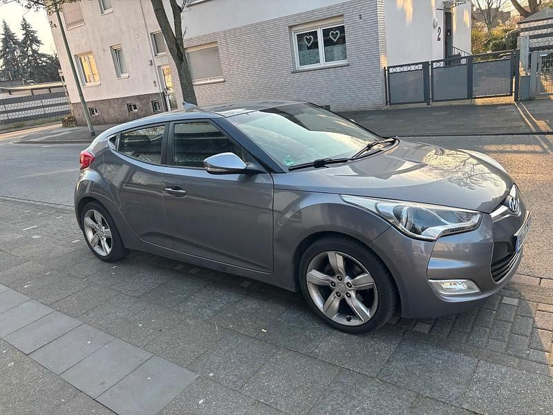 Gebraucht Hyundai Veloster 140 PS (102 kW) 2012 Grau Kleinwagen