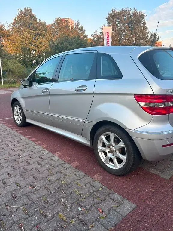 Gebraucht Mercedes B200 136 PS (100 kW) 2008 Grau Van / Kleinbus