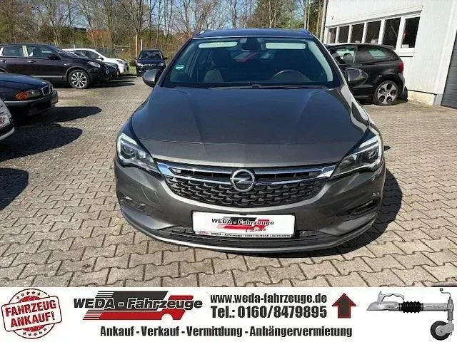 Używany Opel Astra Dynamic 125 KM (91 kW) 2017 Szary Kombi