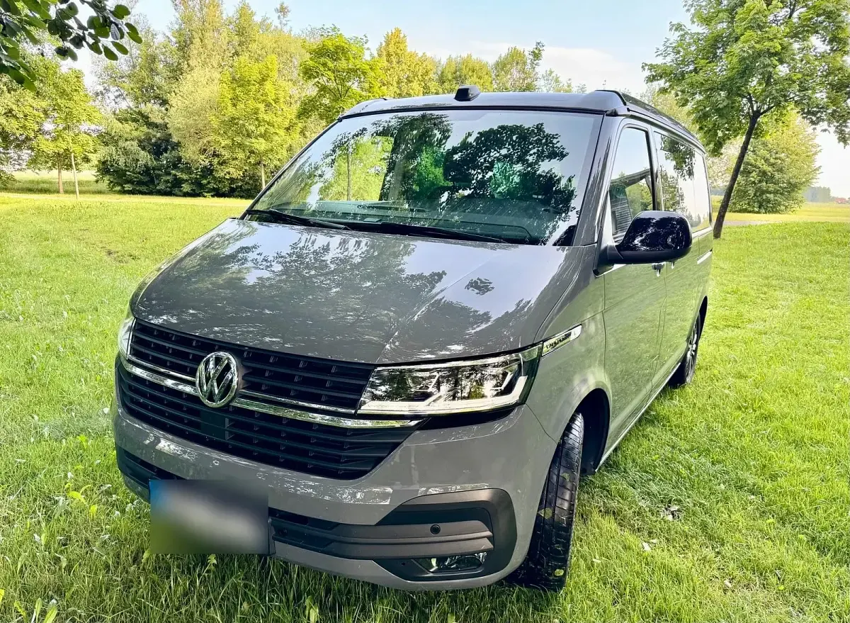 Gebraucht VW California Pure 150 PS (110 kW) 2023 Grau Van