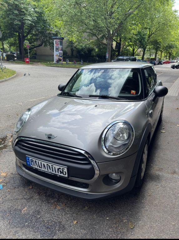 Silber Gebraucht 2016 Mini ONE Kleinwagen | 9.350 € (Fairer Preis) - Bild 1/4