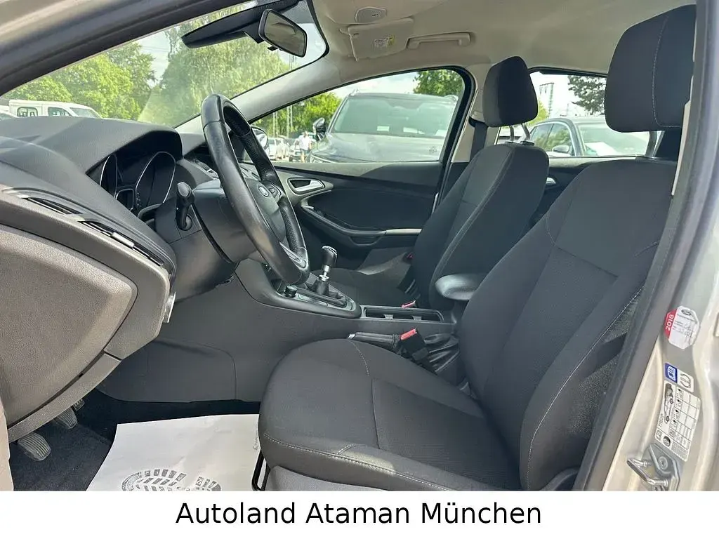 Gebraucht Ford Focus 95 PS (69 kW) 2015 Silber Limousine