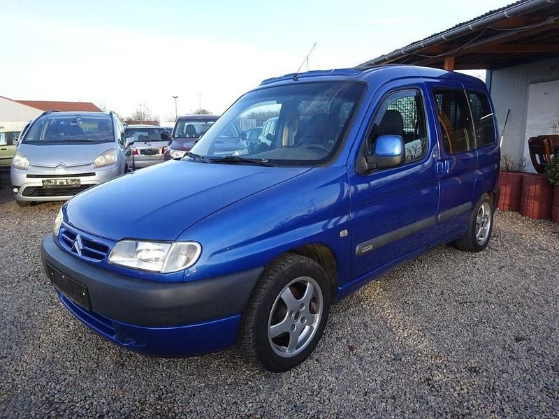 Blau Gebraucht 2001 Citroën Berlingo Van / Kleinbus | 1.300 € (Fairer Preis) - Bild 1/4