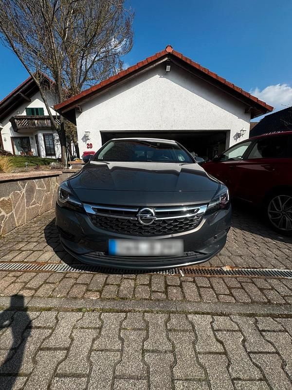 Gebraucht Opel Astra 125 PS (91 kW) 2016 Grau Limousine