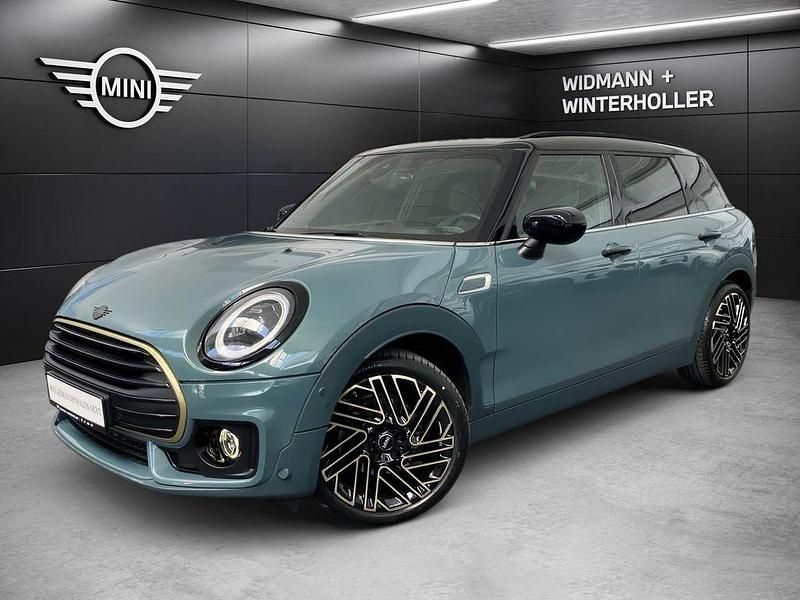 Grün Gebraucht 2022 Mini Cooper Clubman Untold Edition Kombi | 28.380 € (Teuer) - Bild 1/4
