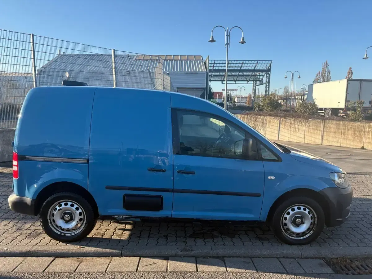 Gebraucht VW Caddy 102 PS (75 kW) 2011 Blau Van / Kleinbus
