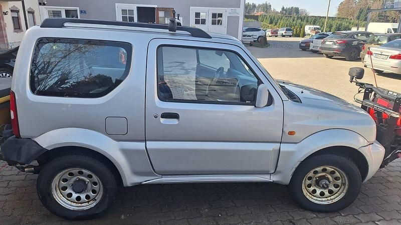 Używany Suzuki Jimny 85 KM (62 kW) 2008 Srebrny SUV