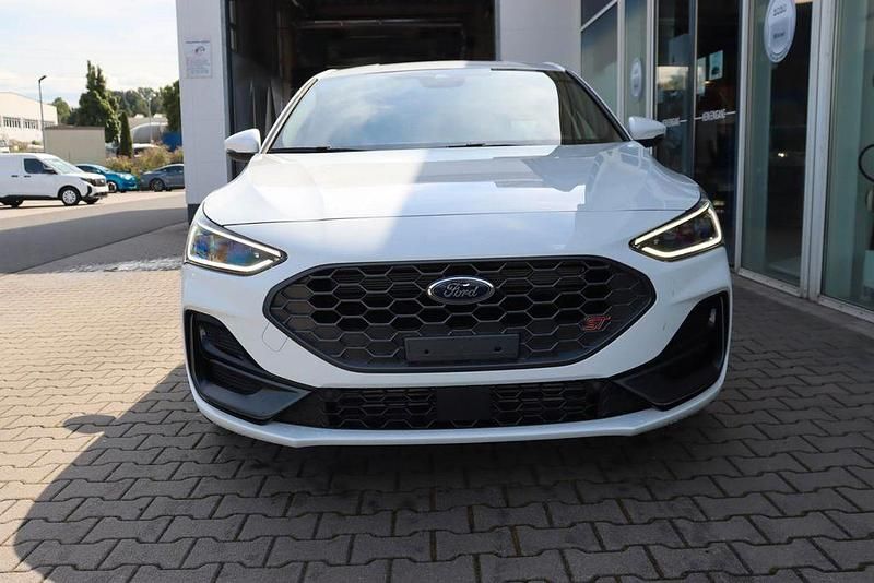 Nowe Ford Focus ST 280 KM (205 kW) 2026 Biały Sedan/Limuzyna