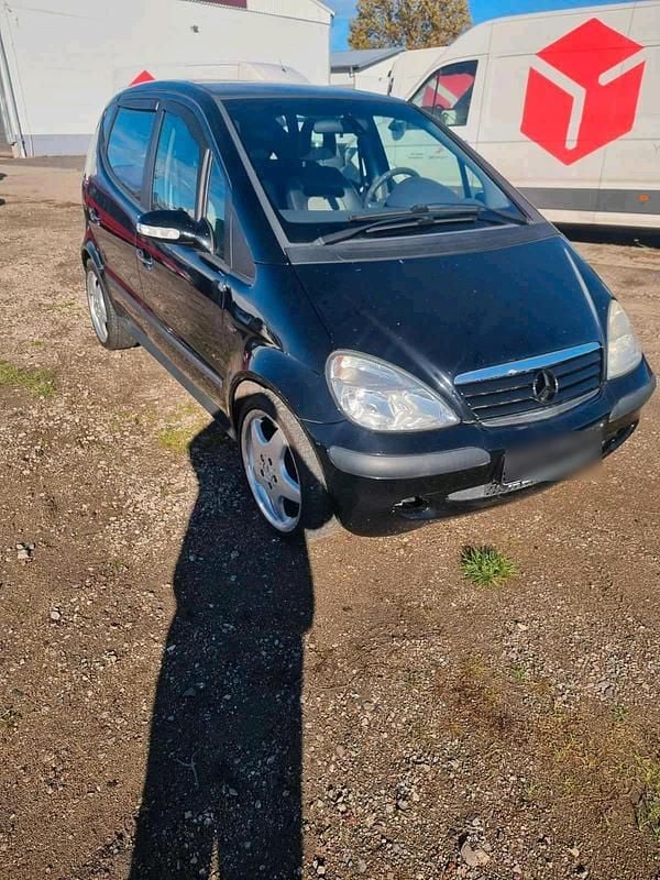 Schwarz Gebraucht 2003 Mercedes A170 Kleinwagen | 500 € - Bild 1/4