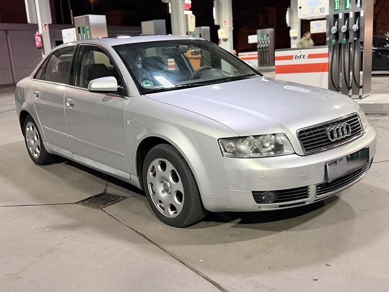 Gebraucht Audi A4 131 PS (96 kW) 2003 Silber Limousine