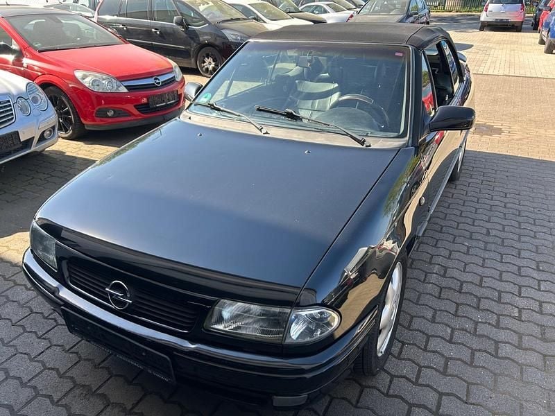 Schwarz Gebraucht 1999 Opel Astra Cabriolet Cabrio | 2.399 € (Fairer Preis) - Bild 1/4
