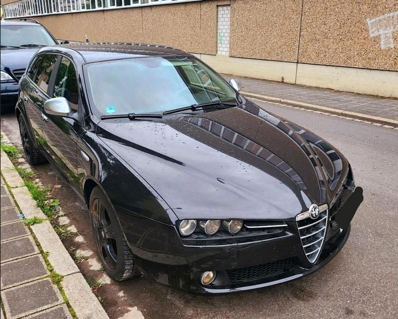 Schwarz Gebraucht 2007 Alfa Romeo 159 Kombi | 4.150 € (Teuer) - Bild 1/4