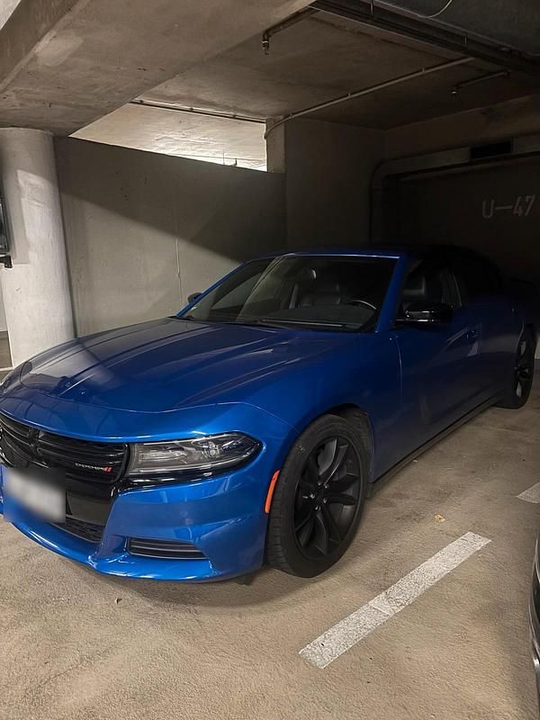 Używany Dodge Charger 375 KM (275 kW) 2017 Niebieski Sedan/Limuzyna