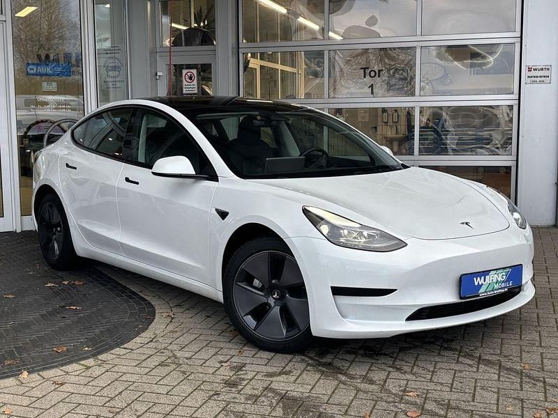 Gebraucht Tesla Model 3 Standard Range 208 kW (283 PS) 2022 Weiß Limousine
