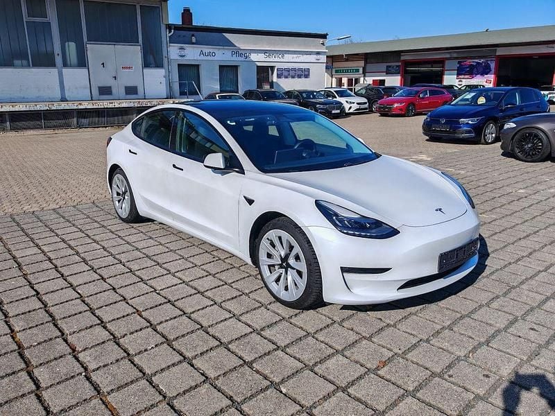 Gebraucht Tesla Model 3 Long Range AWD 366 kW (498 PS) 2021 Pearl white multicoat Limousine