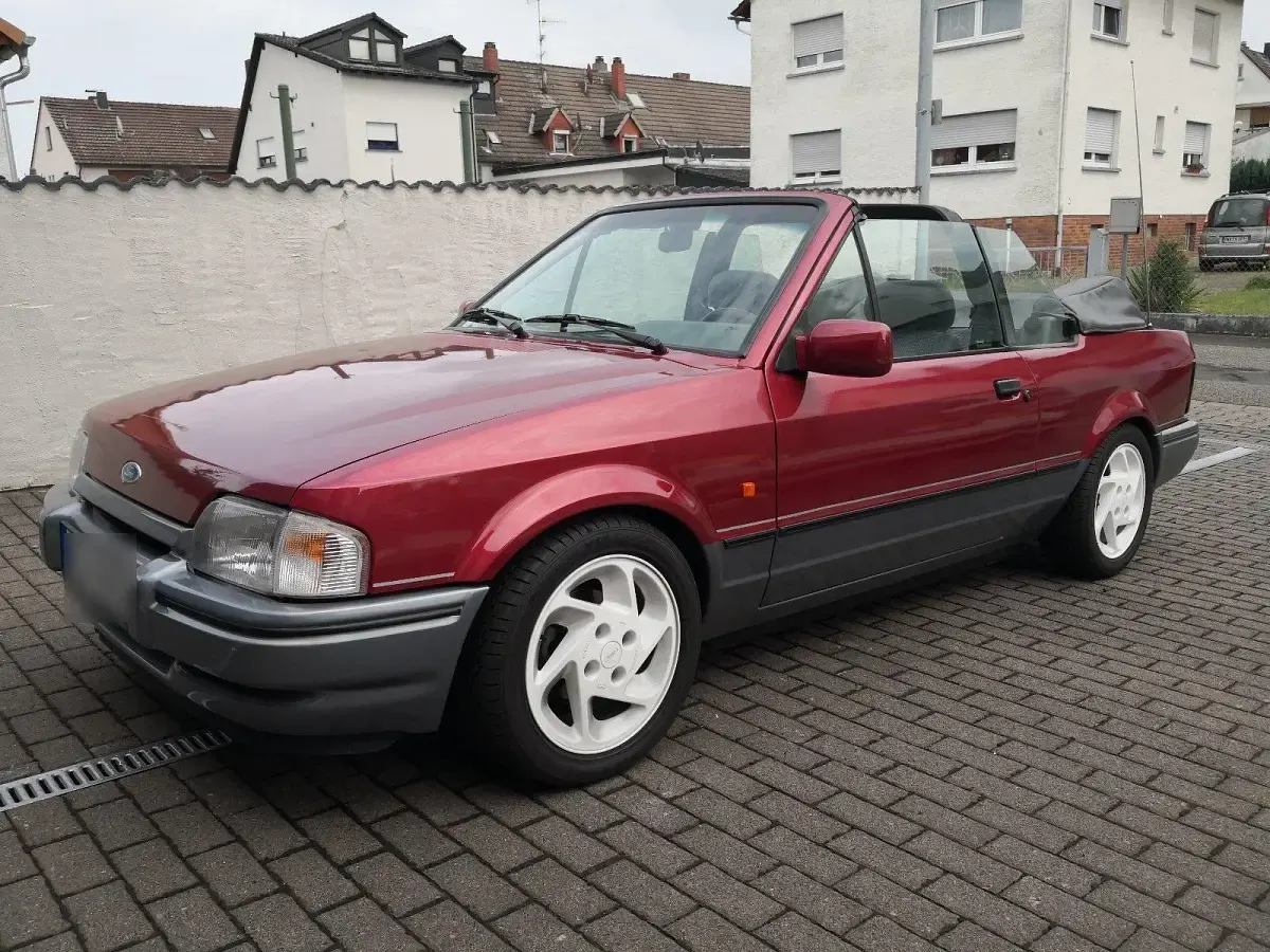 Gebraucht Ford Escort Cabriolet 102 PS (75 kW) 1988 Cabrio