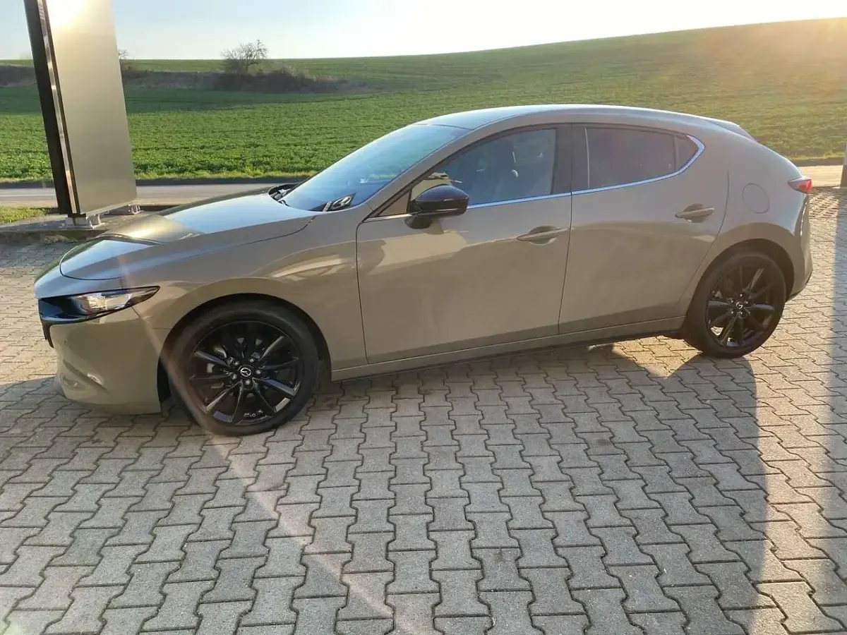 Gebraucht Mazda 3 Nagisa 140 PS (102 kW) 2024 Zircon sand Kleinwagen