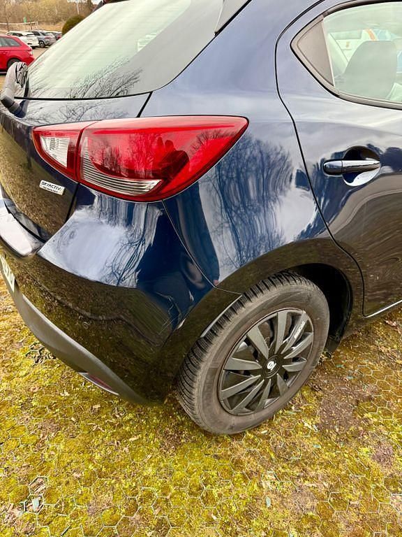 Gebraucht Mazda 2 Center-Line 75 PS (55 kW) 2017 Blau Limousine