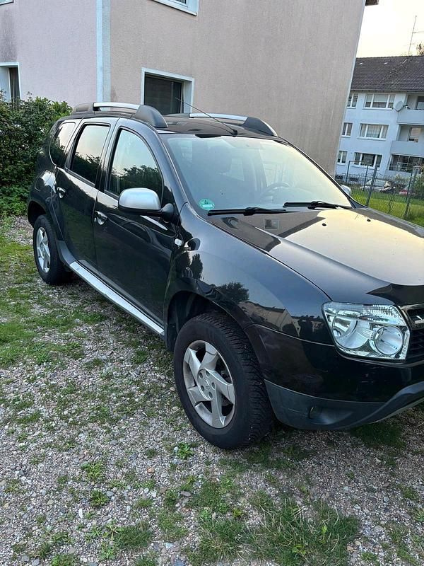 Schwarz Gebraucht 2010 Dacia Duster SUV | 2.999 € (Guter Preis) - Bild 1/4