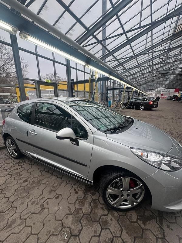 Grau Gebraucht 2007 Peugeot 207 Kleinwagen | 1.750 € (Guter Preis) - Bild 1/4