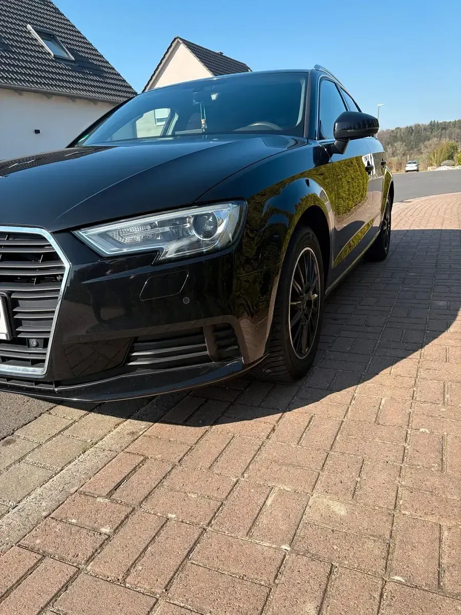 Gebraucht Audi A3 150 PS (110 kW) 2018 Schwarz Limousine