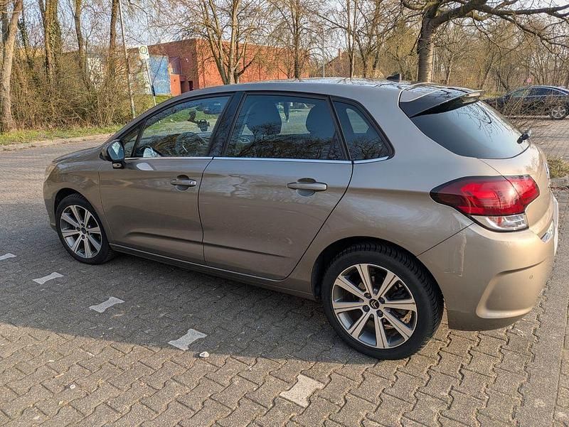 Gebraucht Citroën C4 PureTech 131 PS (96 kW) 2017 Beige Limousine