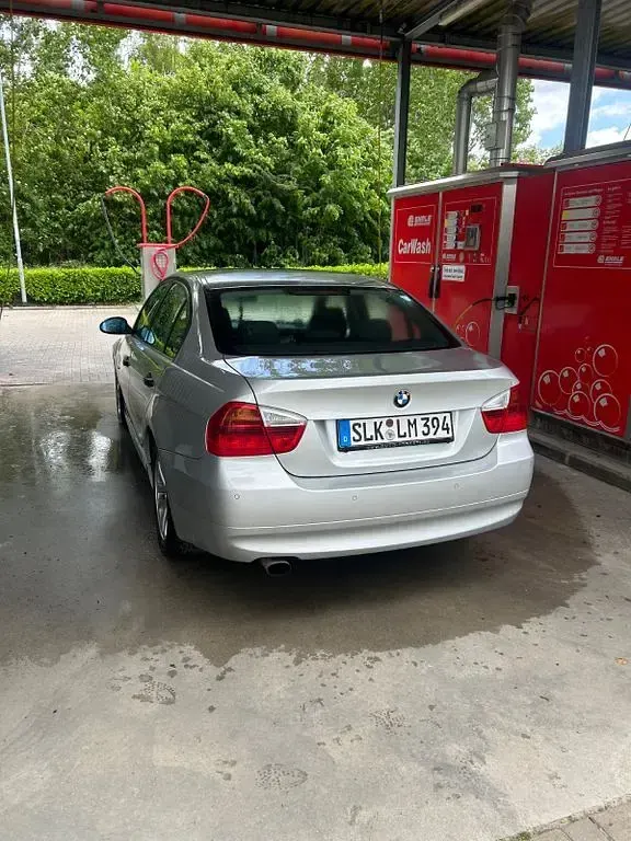 Gebraucht BMW 318 Basis 129 PS (94 kW) 2006 Silber Limousine