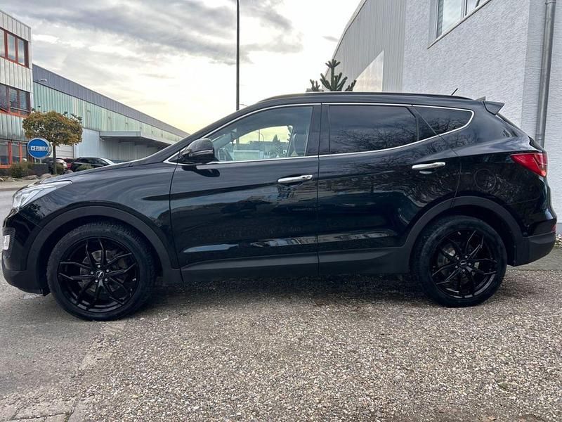 Schwarz Gebraucht 2015 Hyundai Santa Fe Premium SUV | 13.899 € (Superpreis) - Bild 1/4