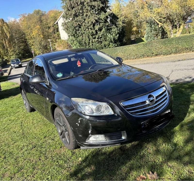 Gebraucht Opel Insignia Cosmo 160 PS (117 kW) 2009 Schwarz Limousine