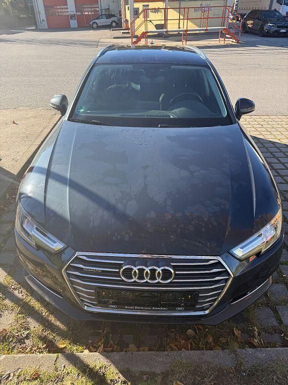 Grau Gebraucht 2016 Audi A4 Sport Kombi | 18.299 € (Fairer Preis) - Bild 1/4