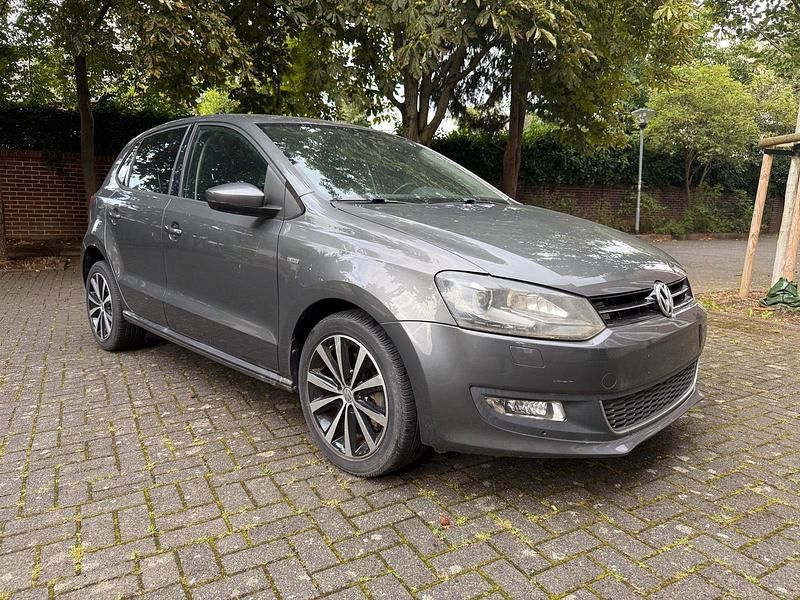 Grau Gebraucht 2012 VW Polo Kleinwagen | 4.500 € (Superpreis) - Bild 1/4