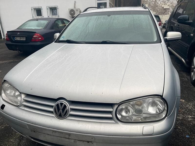 Silber Gebraucht 2002 VW Golf IV Kombi | 2.400 € (Guter Preis) - Bild 1/4