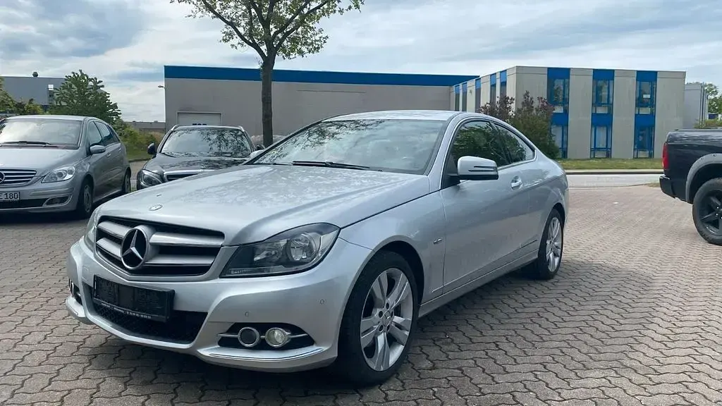 Gebraucht Mercedes C250 204 PS (150 kW) 2013 Silber Coupé