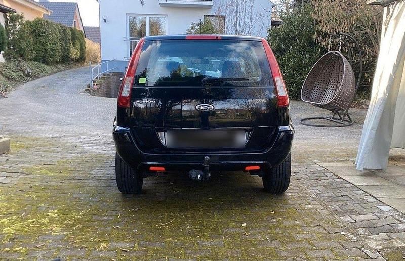 Gebraucht Ford Fusion Style 80 PS (58 kW) 2010 Schwarz Kleinwagen
