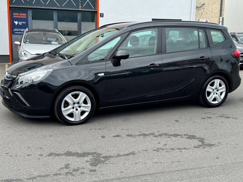 Schwarz Gebraucht 2012 Opel Zafira Tourer Edition Van / Kleinbus | 9.999 € (Teuer) - Bild 1/4