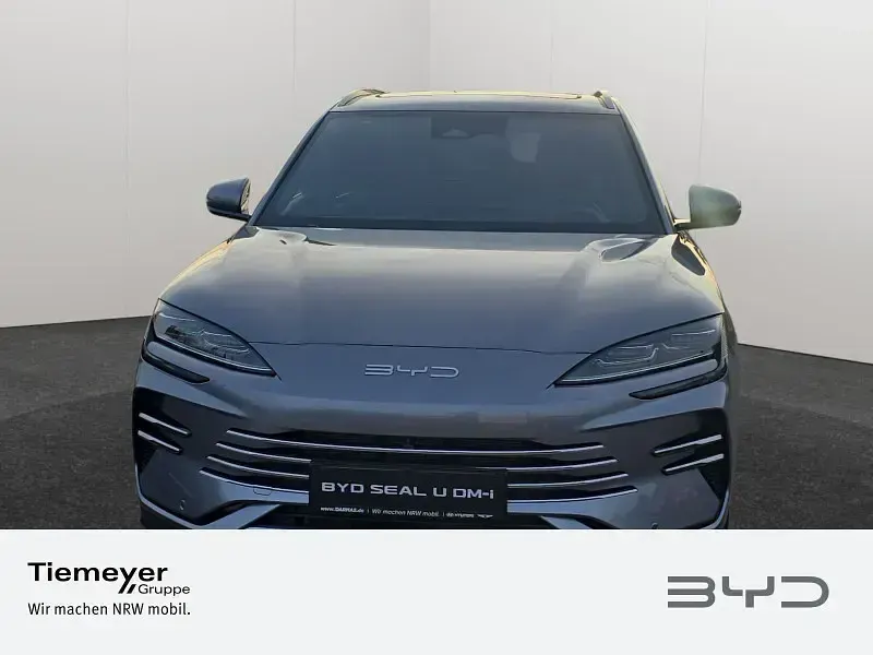 Neu BYD Seal U Boost 218 PS (160 kW) 2026 Grau SUV