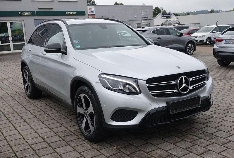 Silber Gebraucht 2018 Mercedes GLC250 Exclusive SUV | 30.499 € (Guter Preis) - Bild 1/4