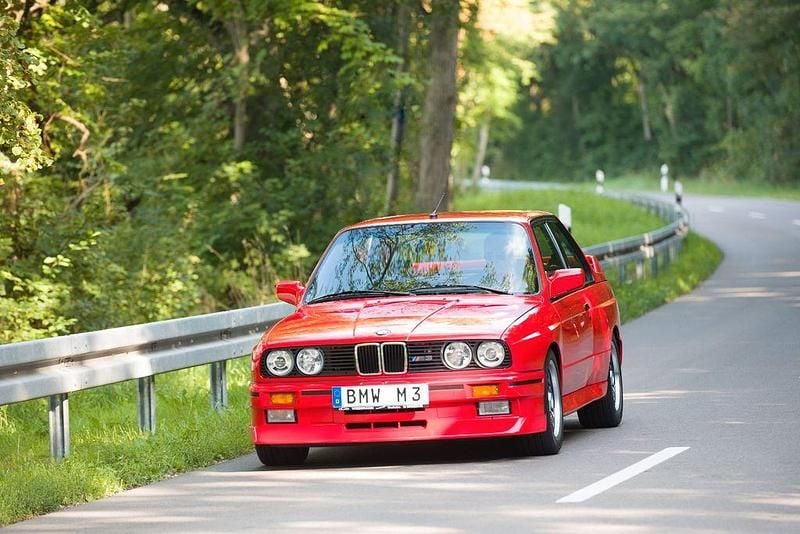 Gebraucht BMW M3 Performance 215 PS (158 kW) 1990 Rot Limousine