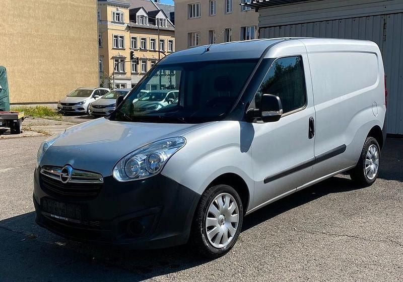 Silber Gebraucht 2018 Opel Combo Van / Kleinbus | 7.500 € (Superpreis) - Bild 1/4