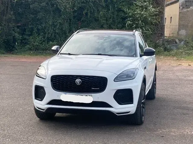 Käytetty Jaguar E-Pace R-Dynamic 250 HP (183 kW) 2023 Valkoinen Katumaasturi
