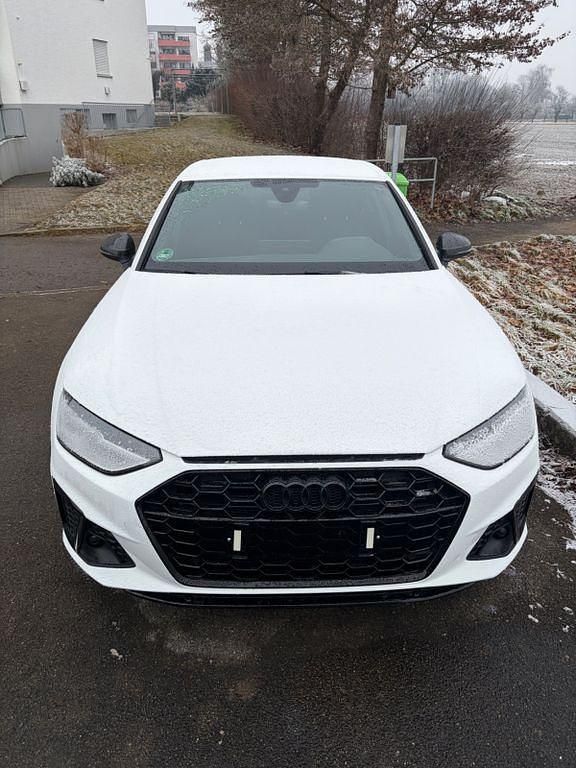 Weiß Gebraucht 2021 Audi A4 S-Line Limousine | 22.000 € (Superpreis) - Bild 1/4